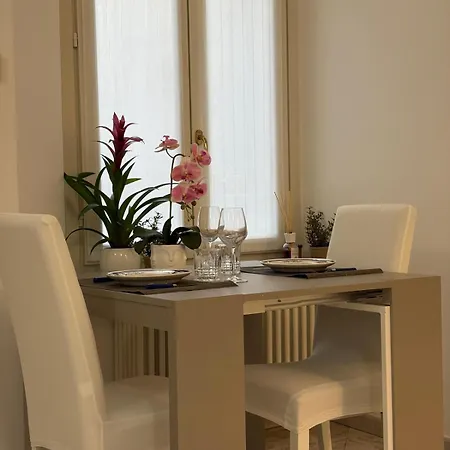 Romantica A Centro Apartment