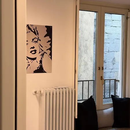 Romantica A Centro Apartment