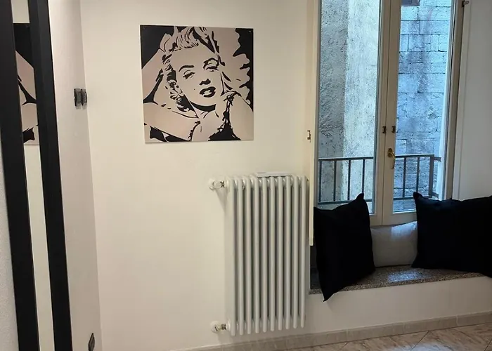 Romantica A Centro Apartment Como