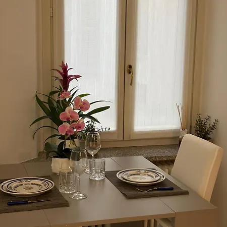 Apartment Romantica A Centro Como